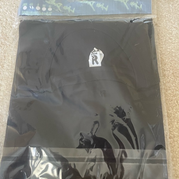 NWT Camino De Santiago Black T-Shirt with Yellow‎ Graphic. Men size XL - Picture 6 of 6